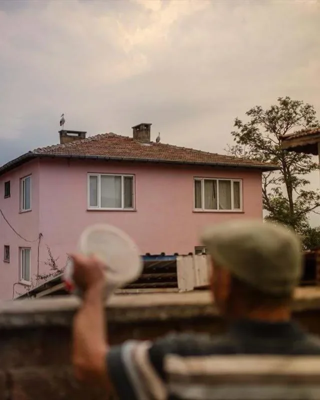 Yaren leylek ve Nazlı göç etti: Eskikarağaç'ta hüzün