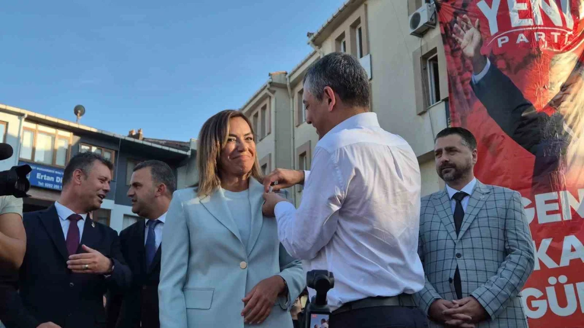 Özgür Özel Tekirdağ'da halka seslendi: "Hep beraber yürüyoruz"