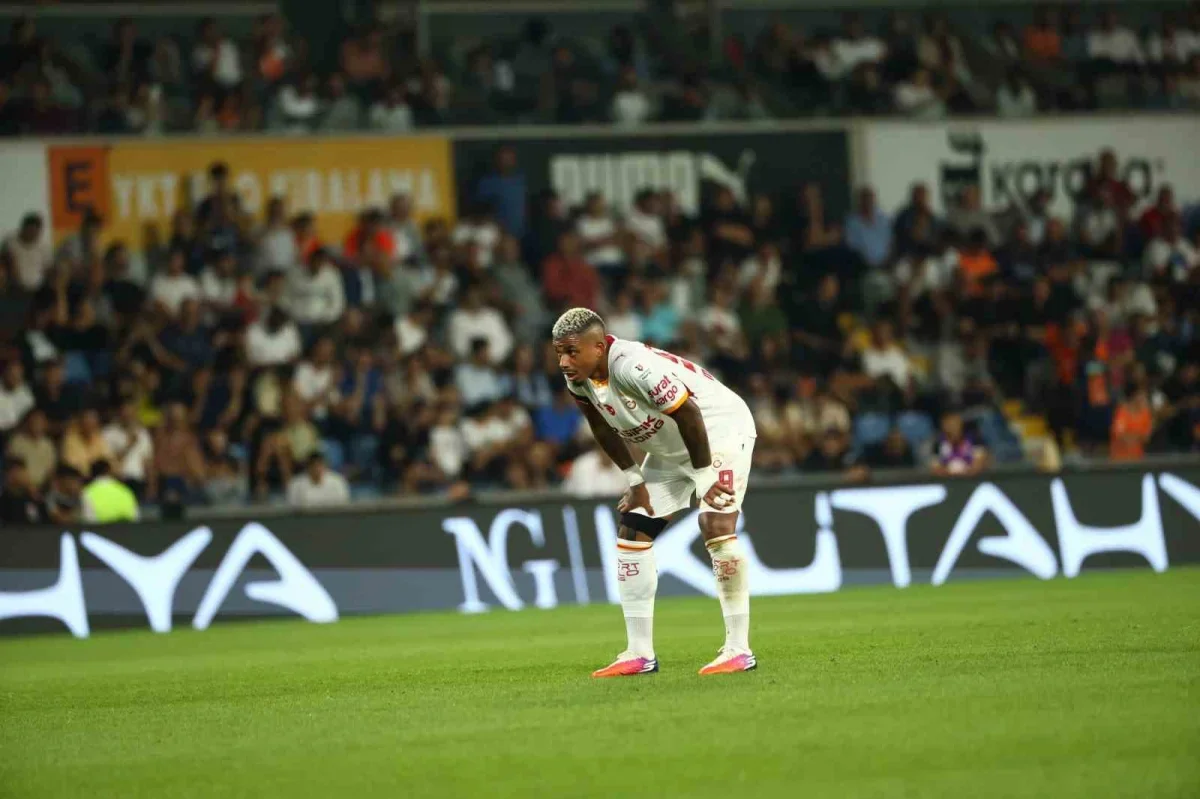 Başakşehir 0-1 Galatasaray | Osimhen ilk yarıda golü attı