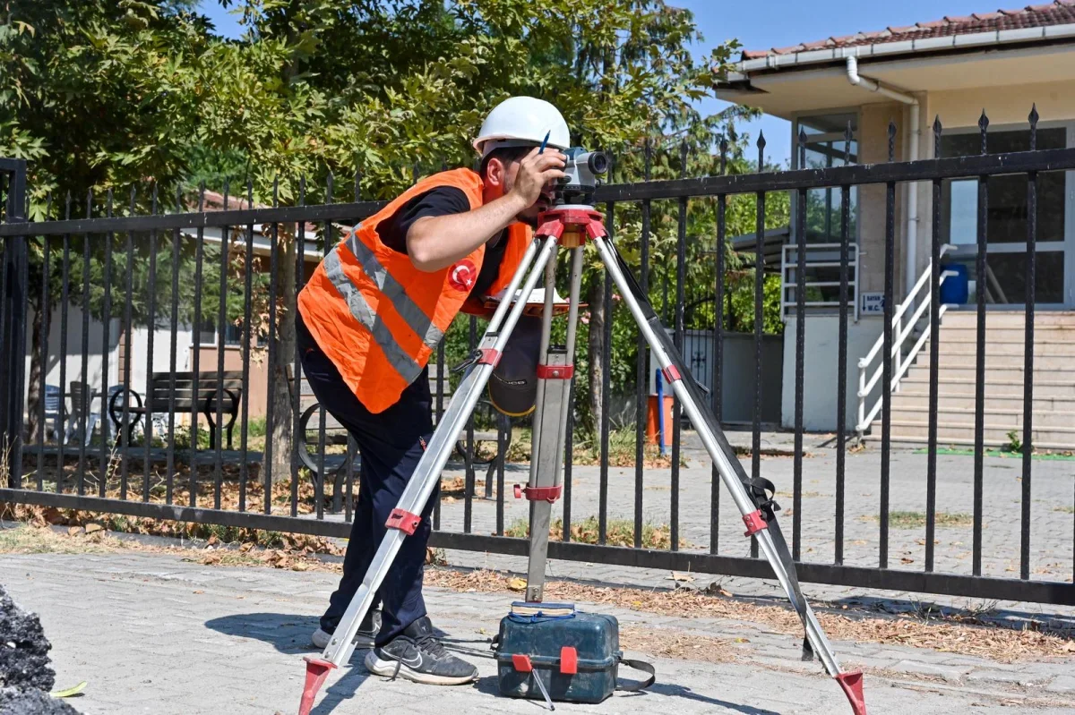 Nilüfer Kayapa TOKİ'de 600 Metrelik Yağmur Suyu Hattı Yapılıyor