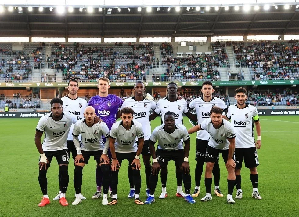 Beşiktaş transfer döneminde 10 oyuncu aldı, 16 isimle ayrıldı