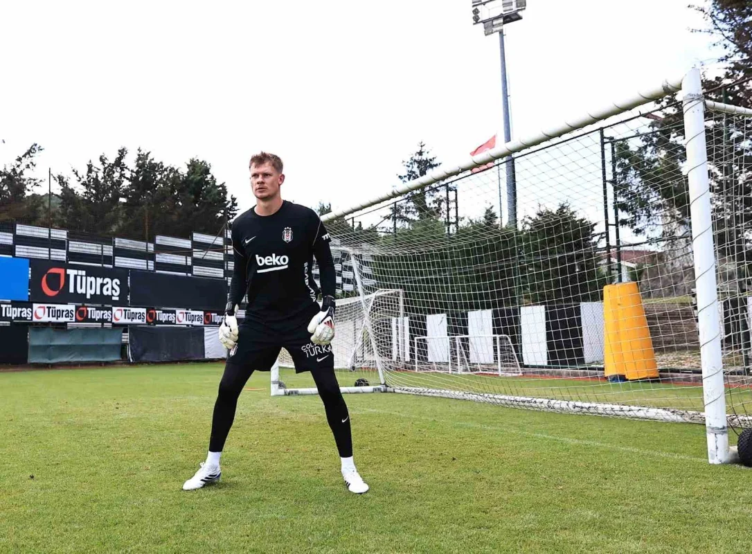 Beşiktaş transfer döneminde 10 oyuncu aldı, 16 isimle ayrıldı