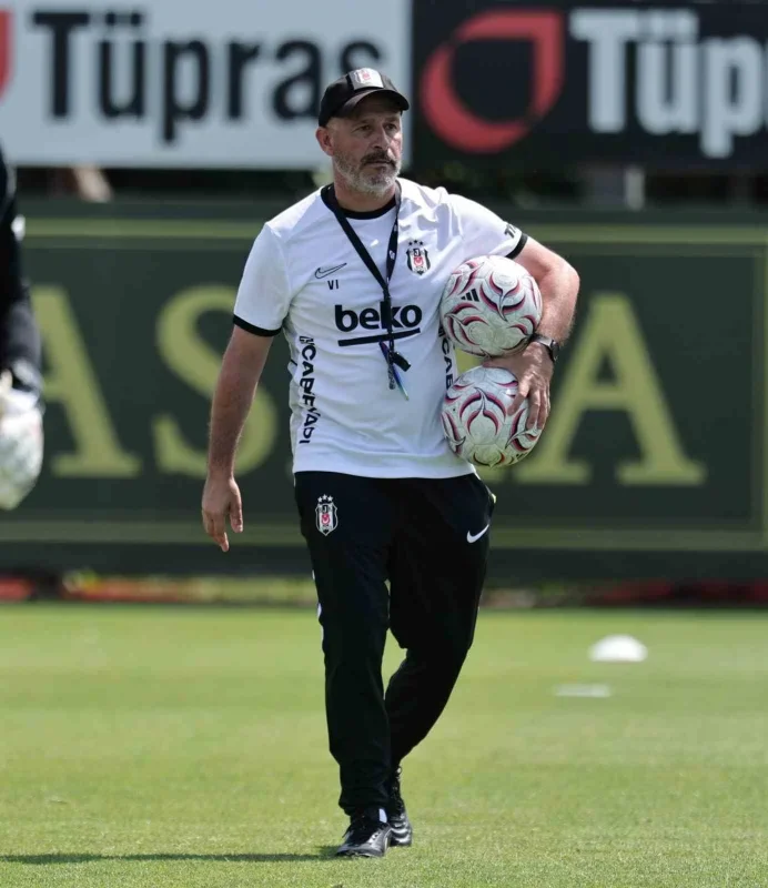 Beşiktaş transfer döneminde 10 oyuncu aldı, 16 isimle ayrıldı