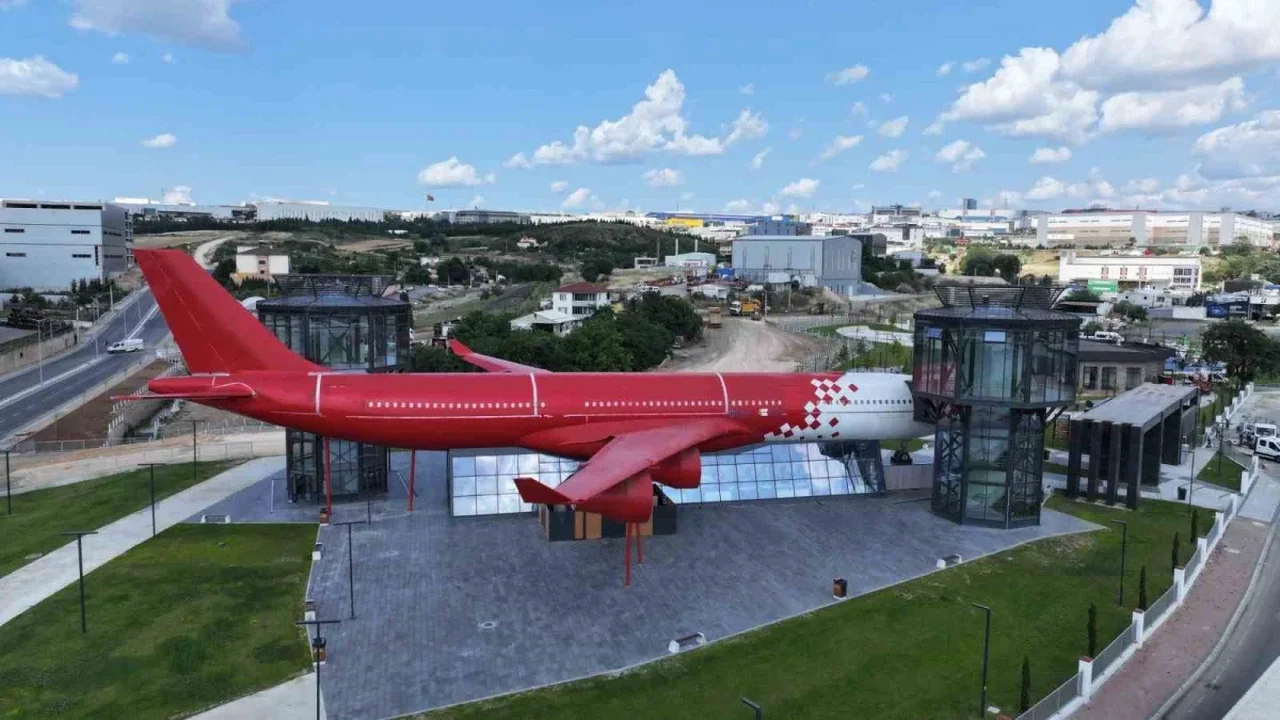UçakPark Bilim Merkezi'ndeki uçakta çıkan yangın söndürüldü