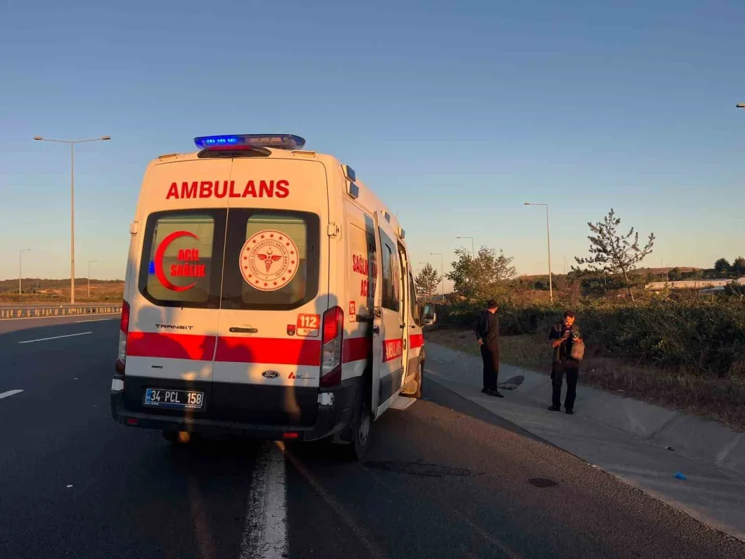 Kuzey Marmara Otoyolu'nda tır hafif ticari araca çarptı: 6 yaralı