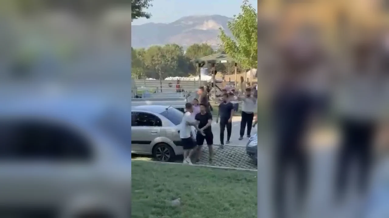 Cumalıkızık Kent Parkı'nda iki aile arasında kavga çıktı