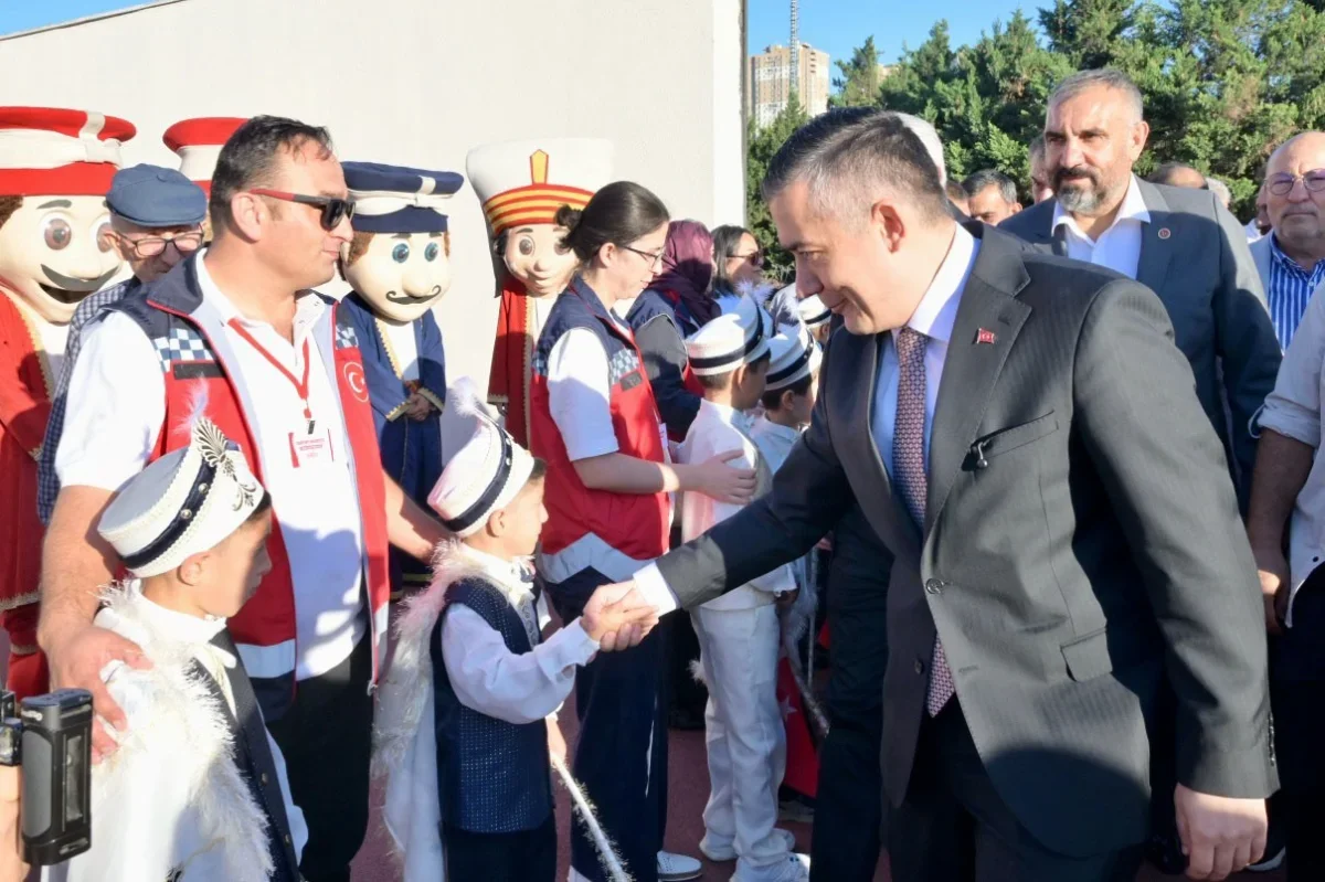 Esenyurt Belediyesi 1071 çocuk için sünnet şöleni düzenledi