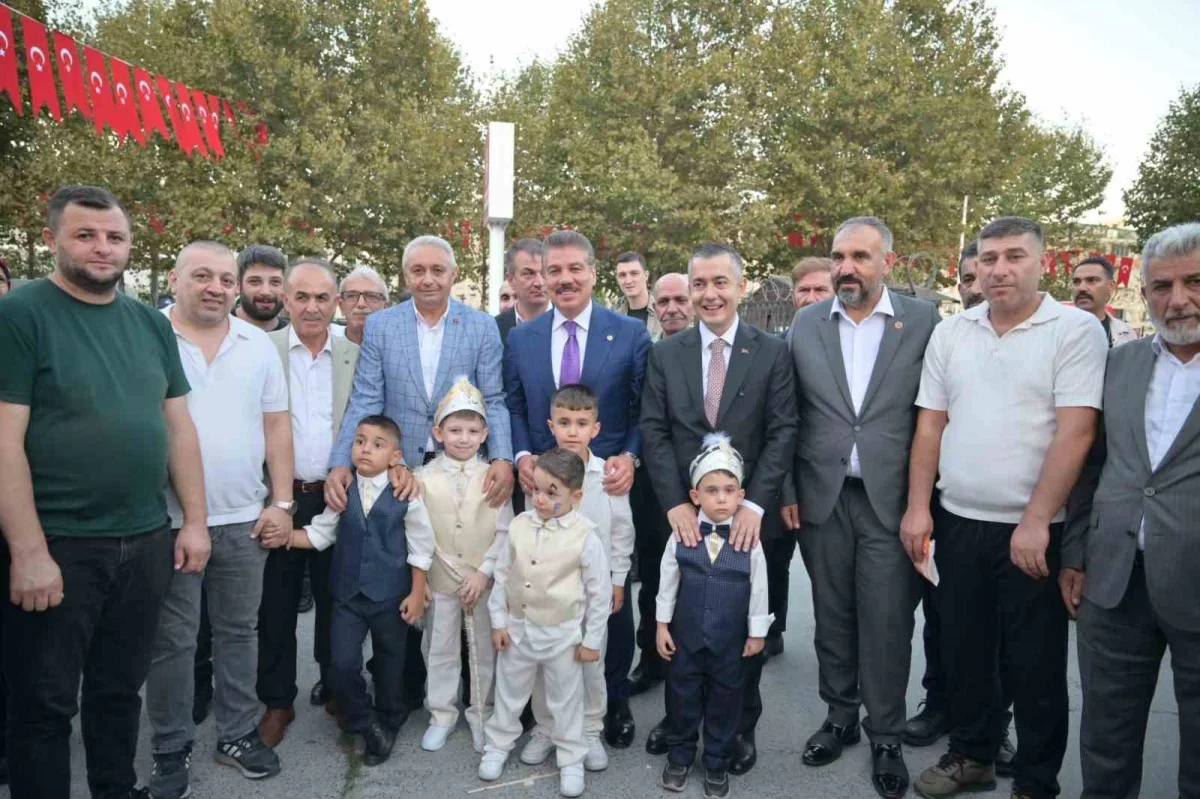 Esenyurt Belediyesi 1071 çocuk için sünnet şöleni düzenledi