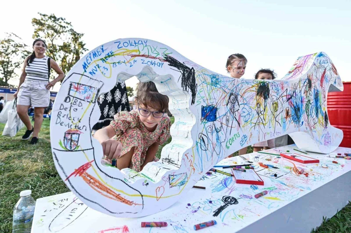 İzmir Enternasyonal Fuarı'nda kültür, sanat ve eğlence