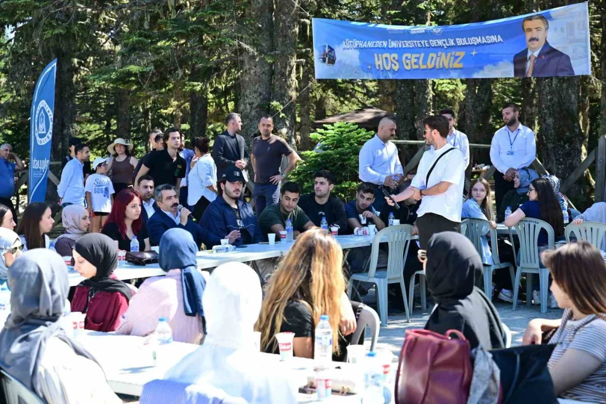 Yıldırım Belediyesi, YKS'yi kazanan gençleri Uludağ'da ağırladı