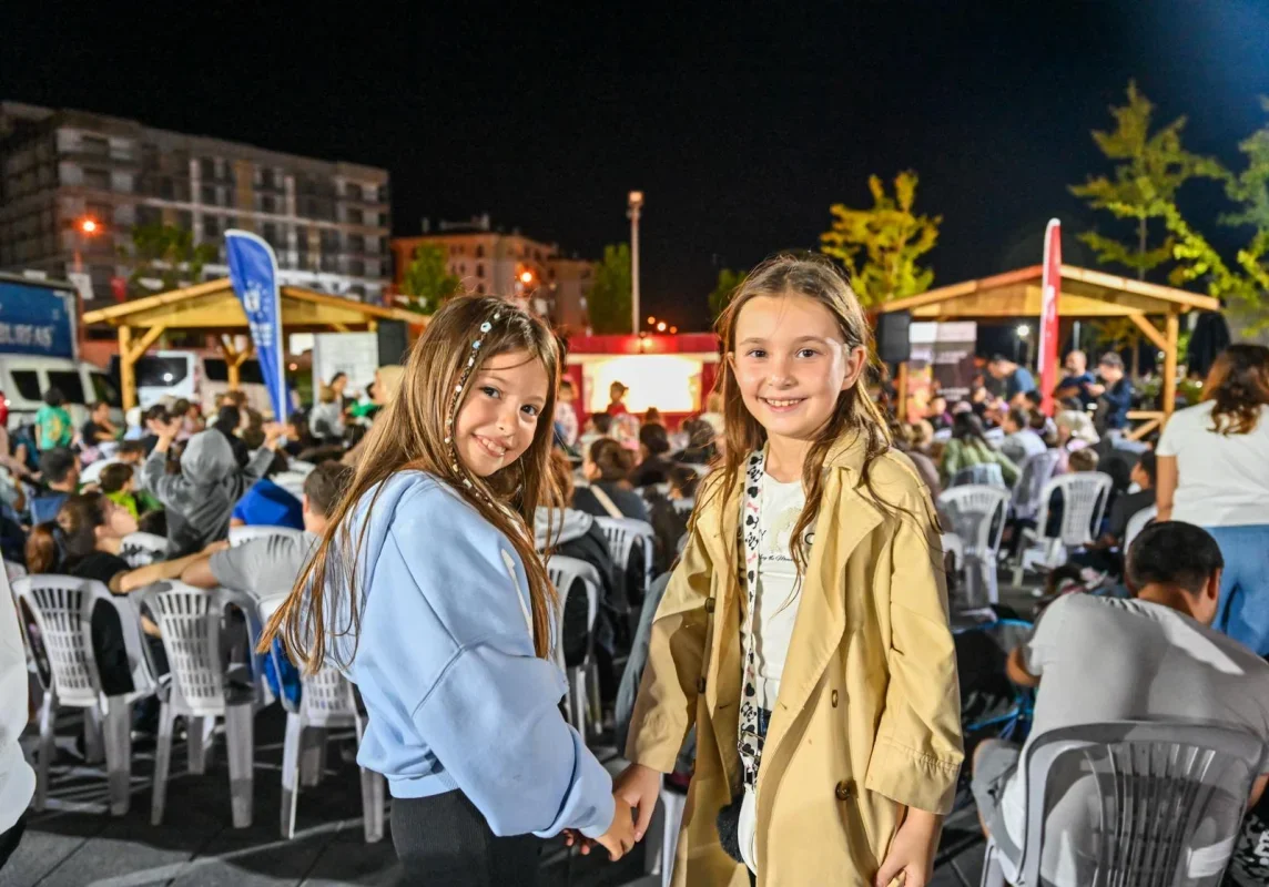 Bursa'da 2'nci Kukla ve Karagöz Buluşması 7 noktada yapıldı