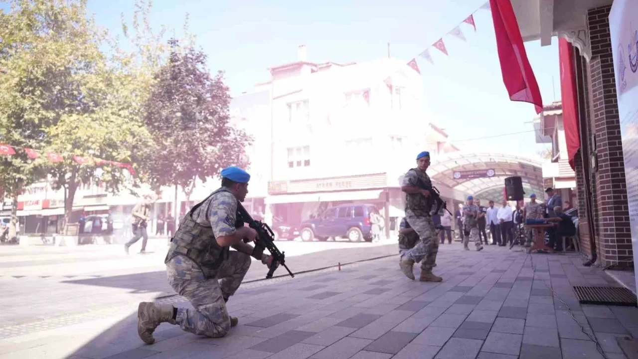 Yenişehir'de kurtuluşun 104. yılı tören ve etkinliklerle kutlandı
