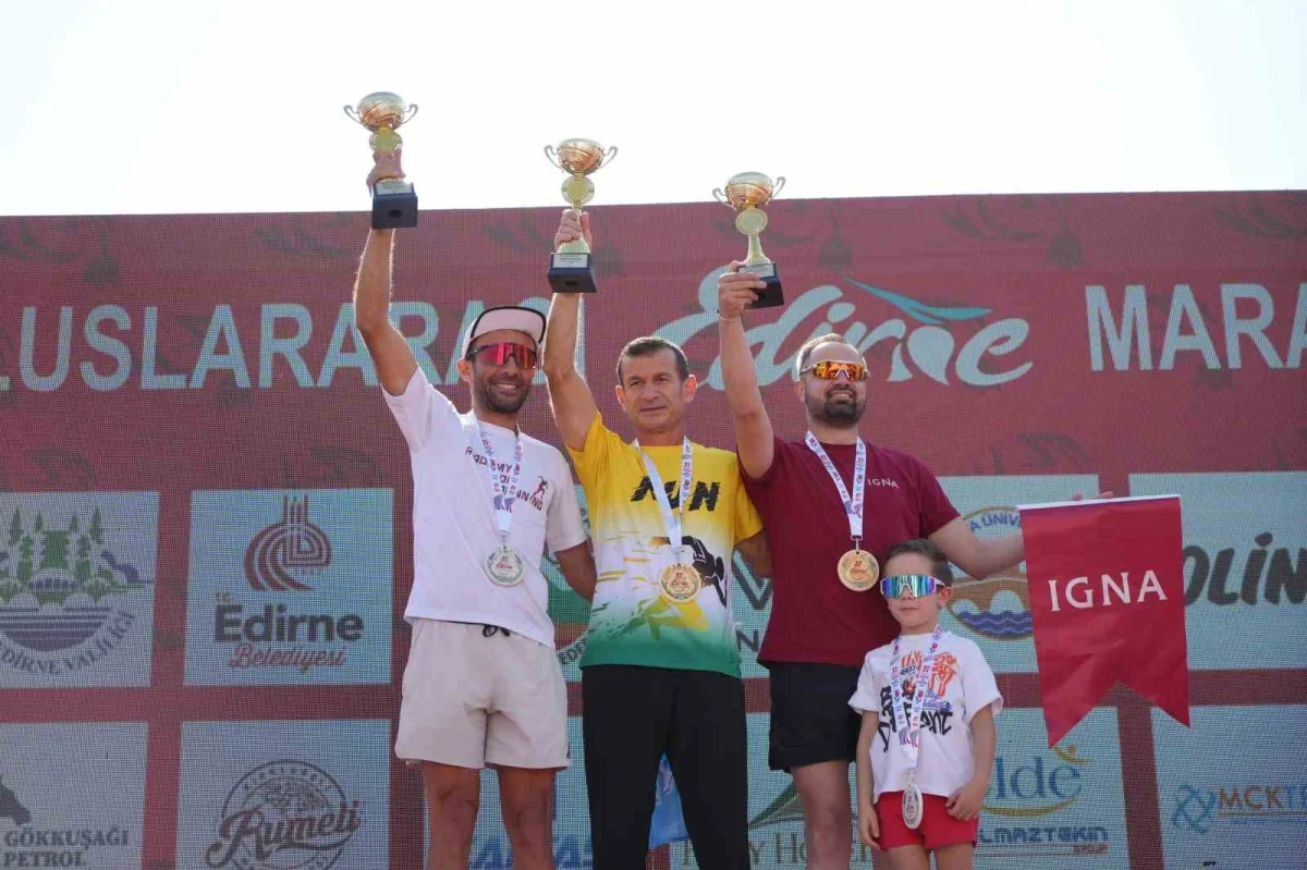 Edirne Maratonu'nda 1071 sporcu Selimiye'de koştu