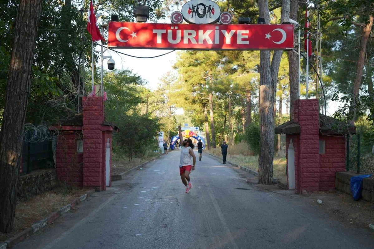 Edirne Maratonu'nda 1071 sporcu Selimiye'de koştu