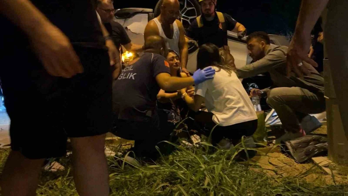 İnegöl'de kamyonetle çarpışan otomobil takla attı: 2 yaralı
