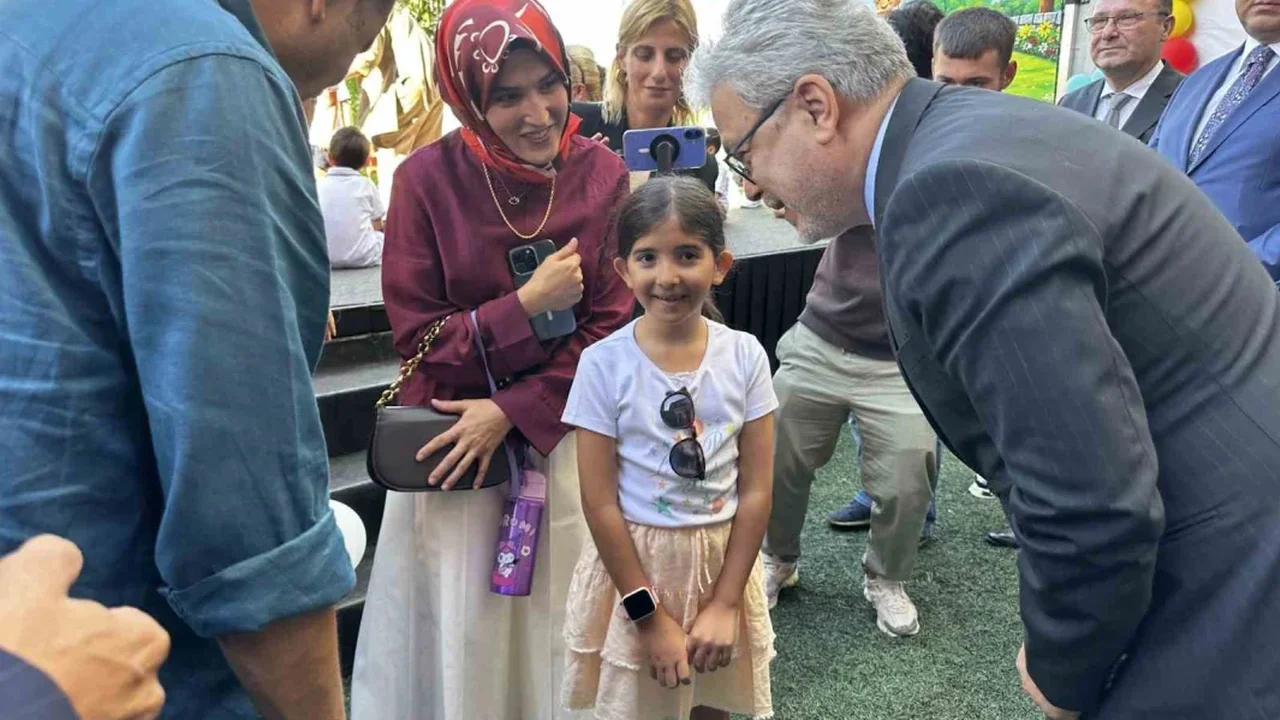 İstanbul'da minik öğrenciler Uyum Haftası'nda okulla buluştu
