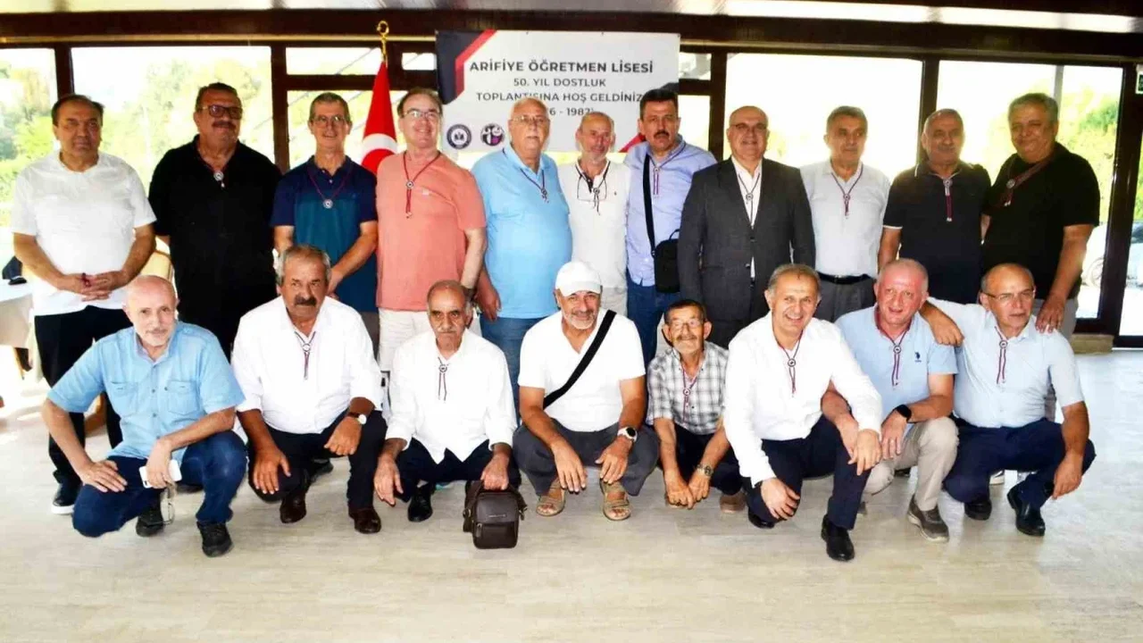 Arifiye Öğretmen Lisesi mezunları 50 yıllık dostluğu tazeledi