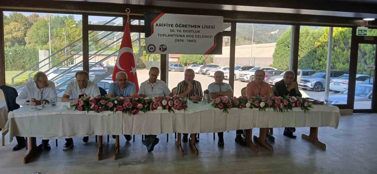 Arifiye Öğretmen Lisesi mezunları 50 yıllık dostluğu tazeledi