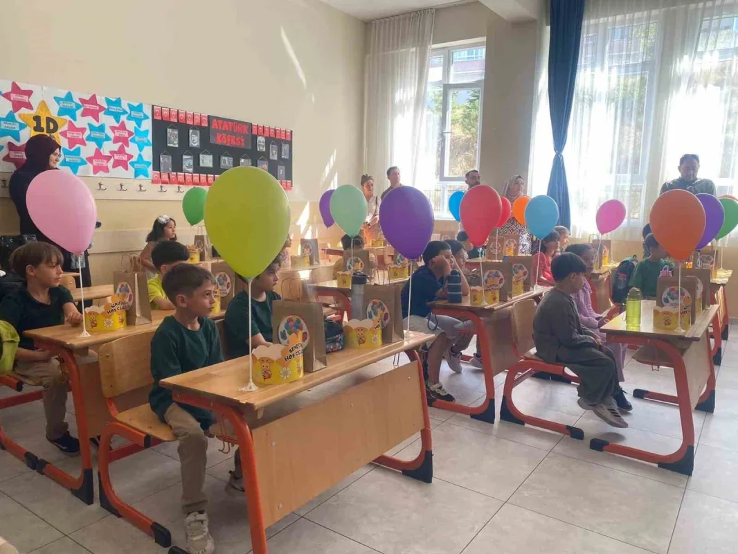Ankara'da okullarda Uyum Haftası başladı: İlk zil çaldı