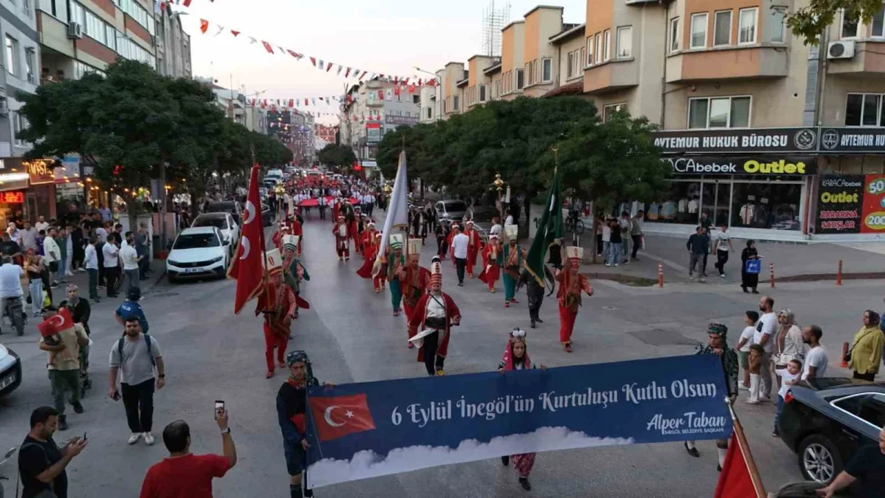 İnegöl'de 6 Eylül kutlamaları kortej ve bando ile sona erdi