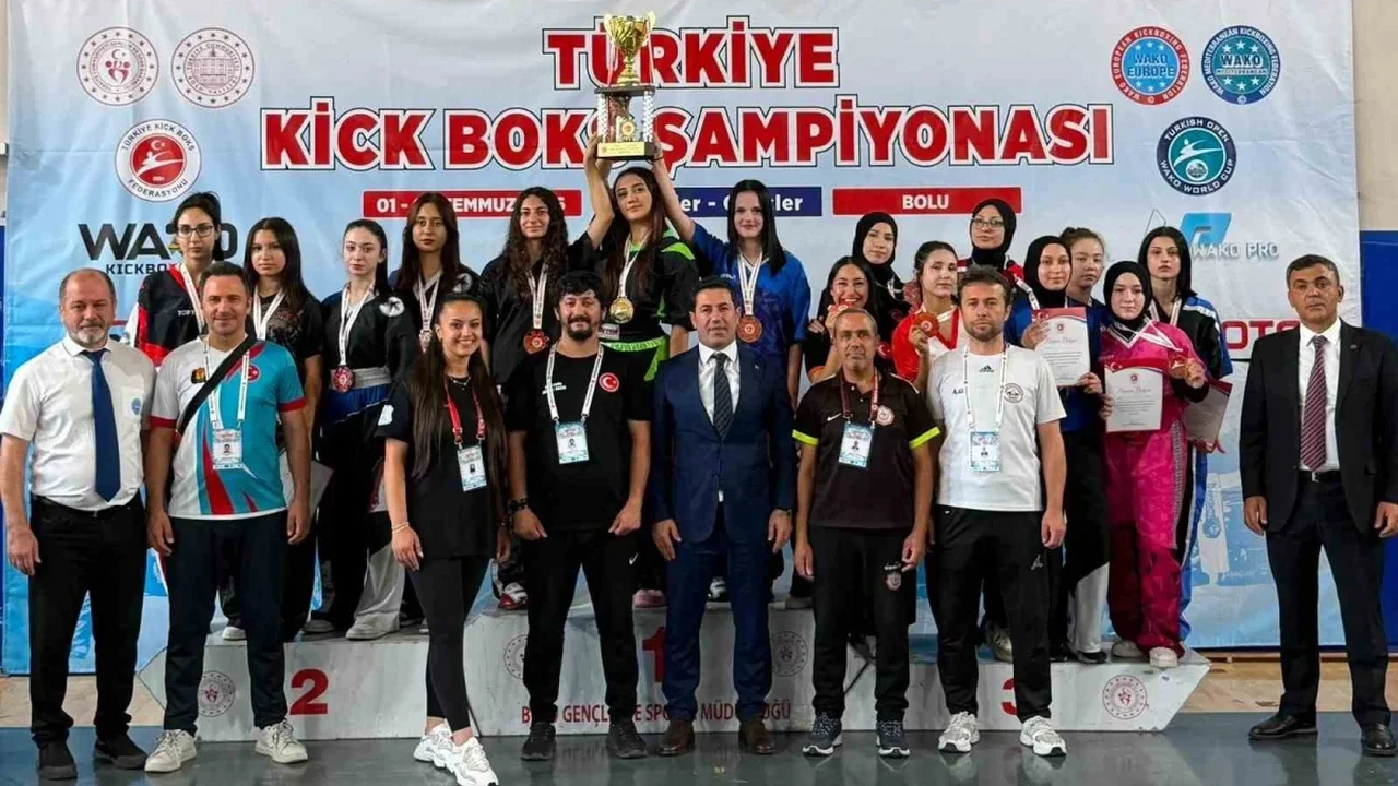 Gizem Yıldız, WAKO Dünya Kick Boks Şampiyonası'nda görevde