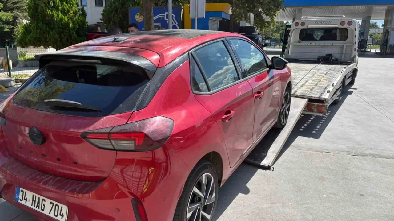 Arnavutköy'de makas atan 2 sürücüye 181 bin lira ceza
