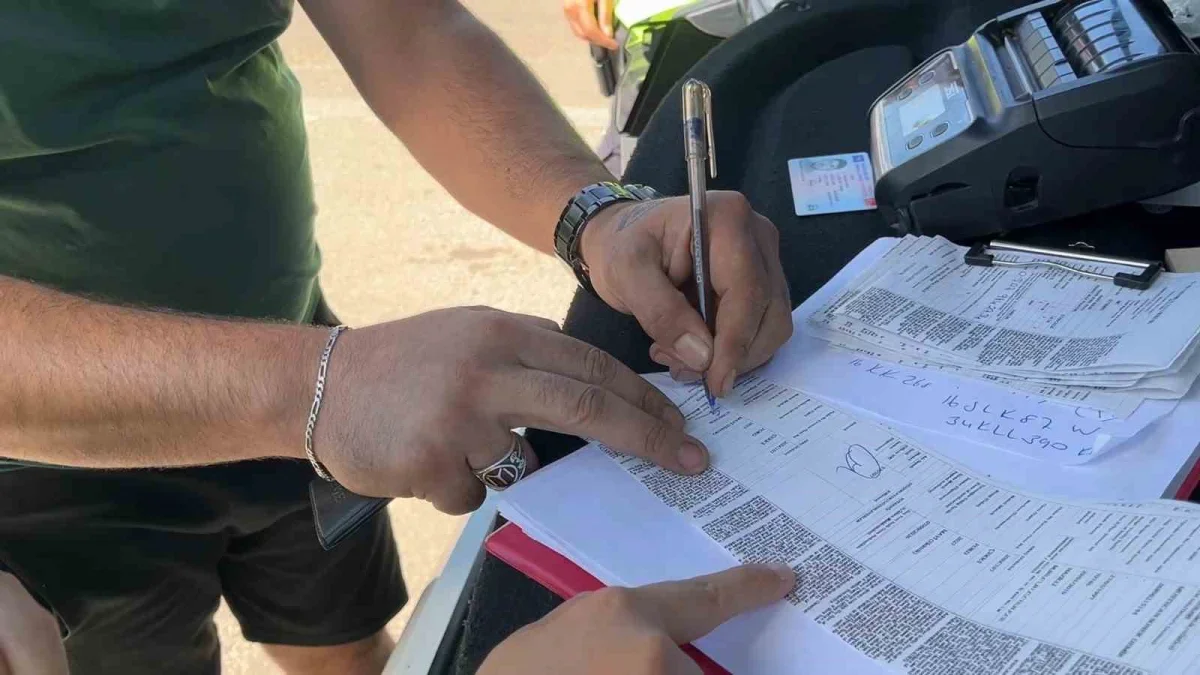 Bursa'da izinsiz tır ve kamyonlara polis denetimi