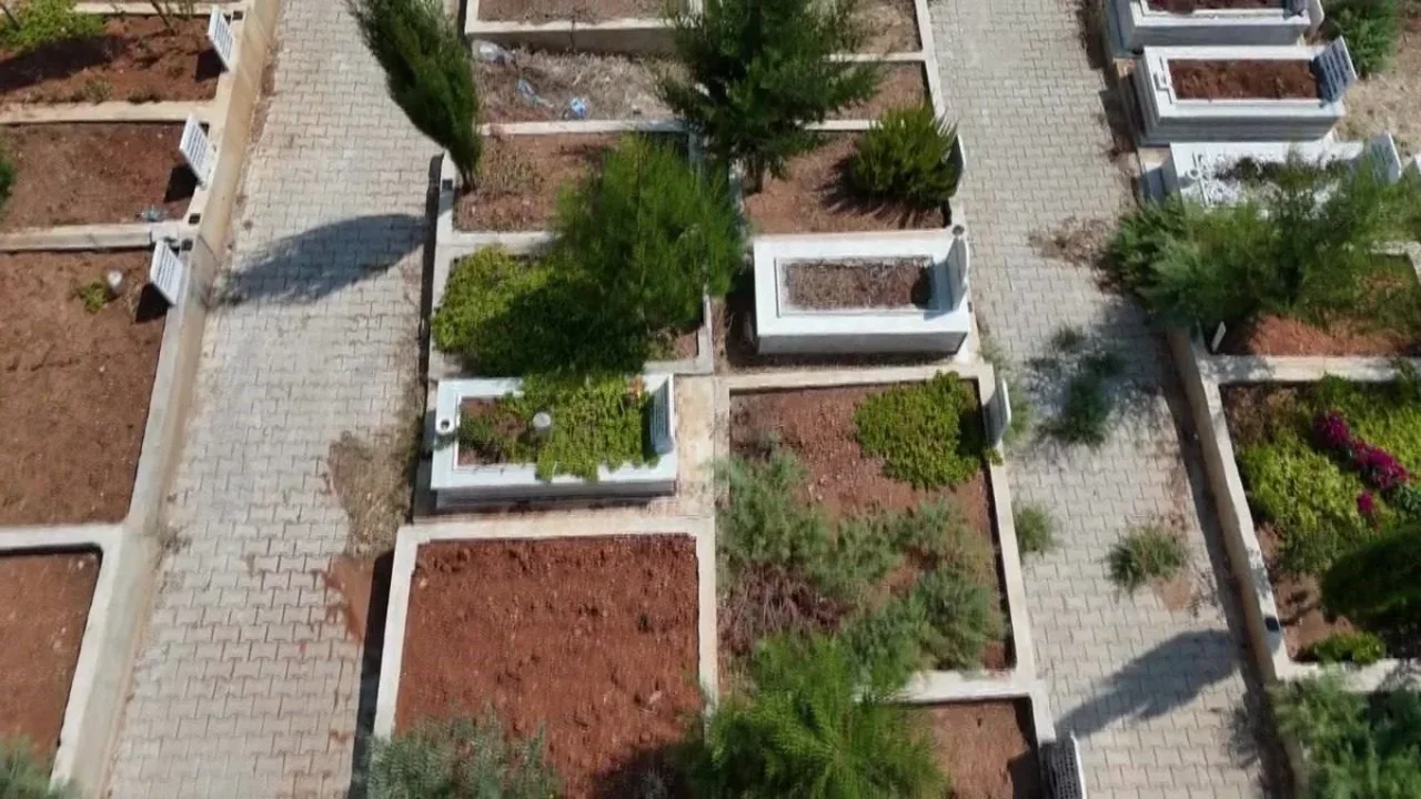 Adana'da mezar yeri ücretine yüzde 100 zam: 49 bin TL oldu