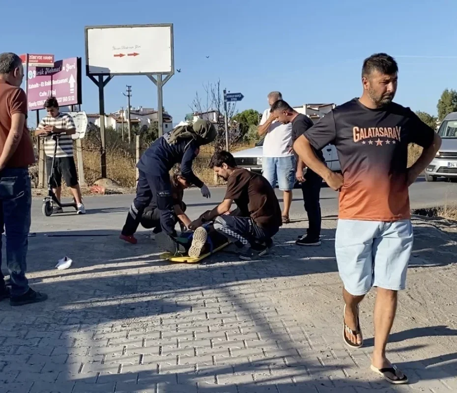 Ayvalık'ta tali yol kazası: Motosiklet sürücüsü yaralandı