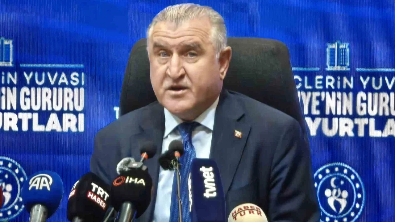 Bakan Bak: Yurt yerleştirmelerinde yüzde 90 ile rekor kırıldı