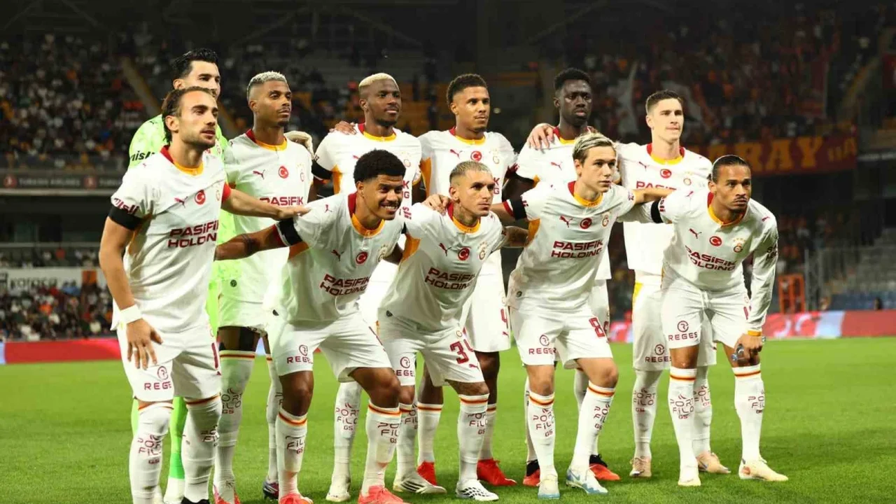 Galatasaray Şampiyonlar Ligi'ne Sporting deplasmanında başlıyor