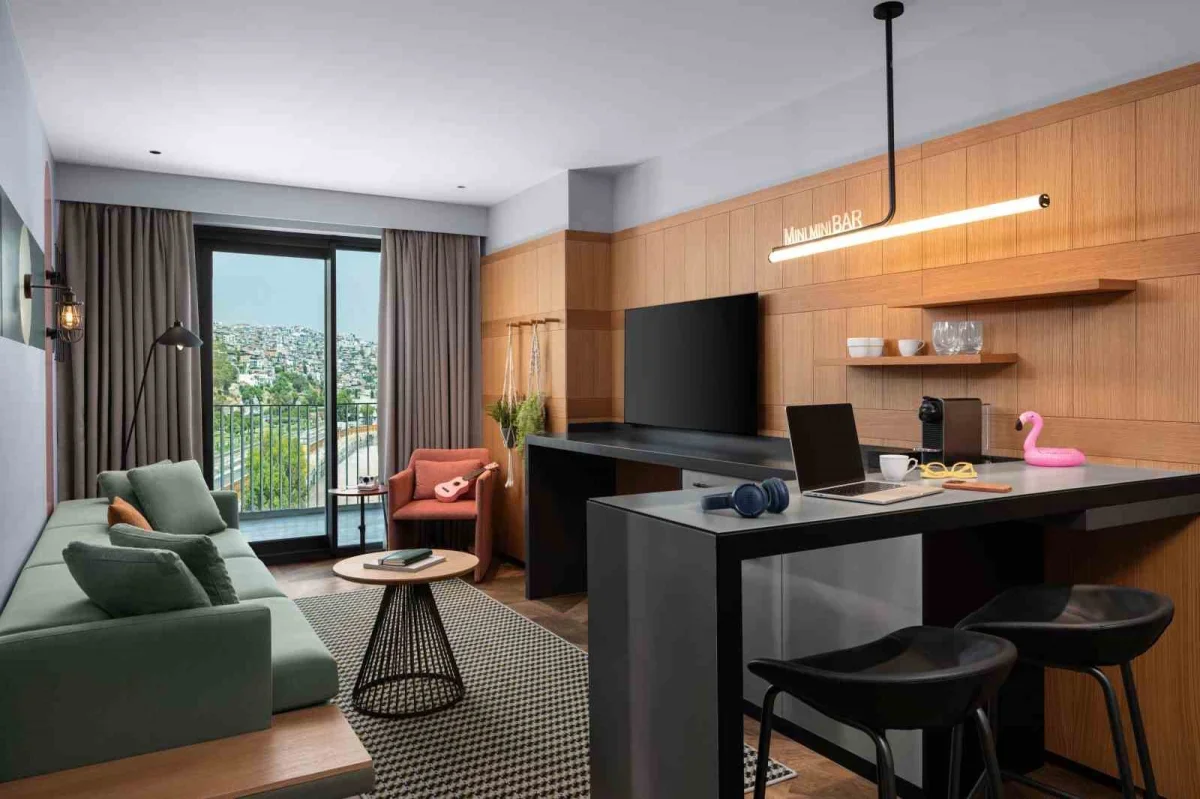 Moxy İzmir kapılarını açtı: Neva Yalı'da yeni otel