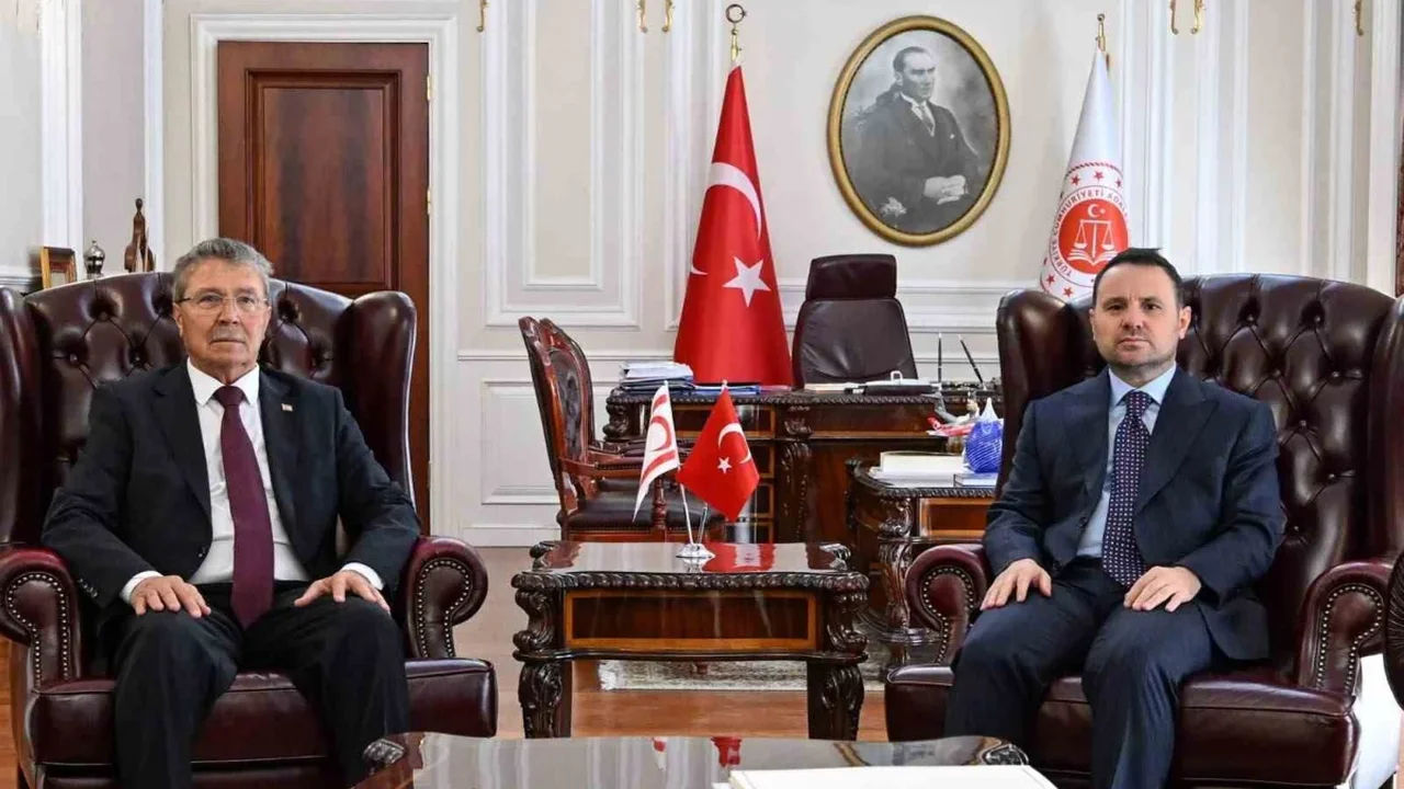 Adalet Bakanı Akın Gürlek, KKTC Başbakanı Ünal Üstel'i ağırladı