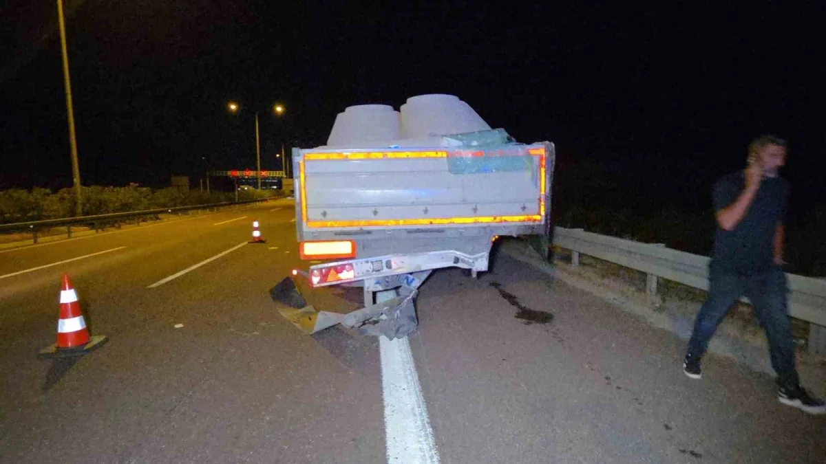 Bursa Orhangazi'de tır ile otomobil çarpıştı: 1 ölü, 7 yaralı