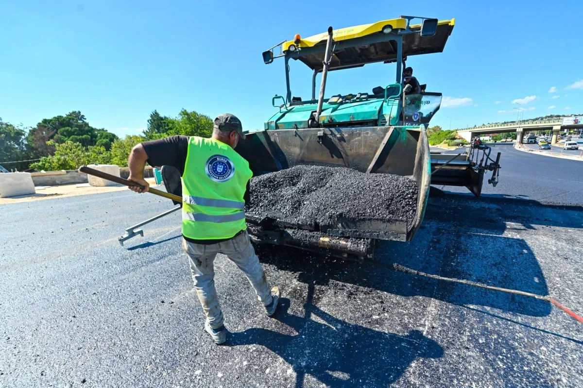 Geçit'te Mudanya yolu genişletme çalışması son aşamaya geldi