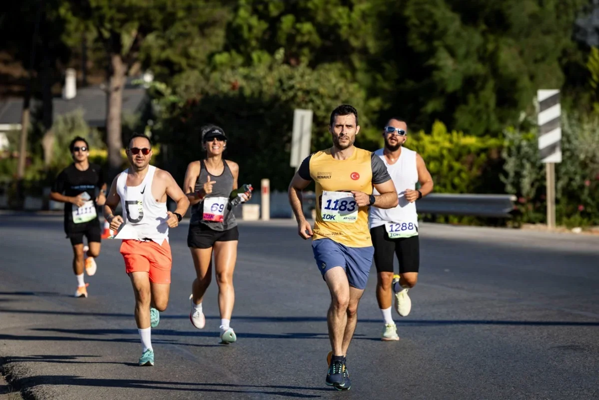 Uluslararası Ayvalık Kurtuluş Yarı Maratonu pazar günü koşulacak