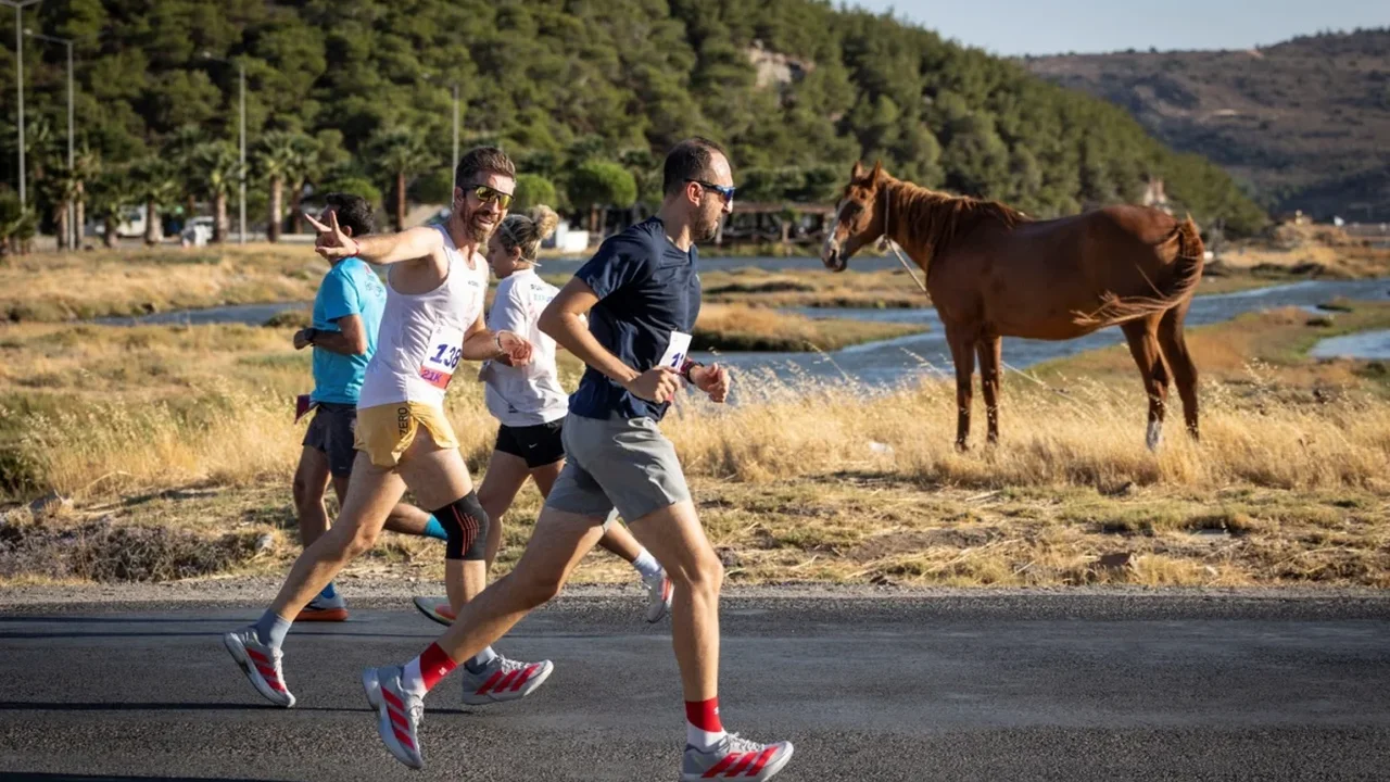 Uluslararası Ayvalık Kurtuluş Yarı Maratonu pazar günü koşulacak