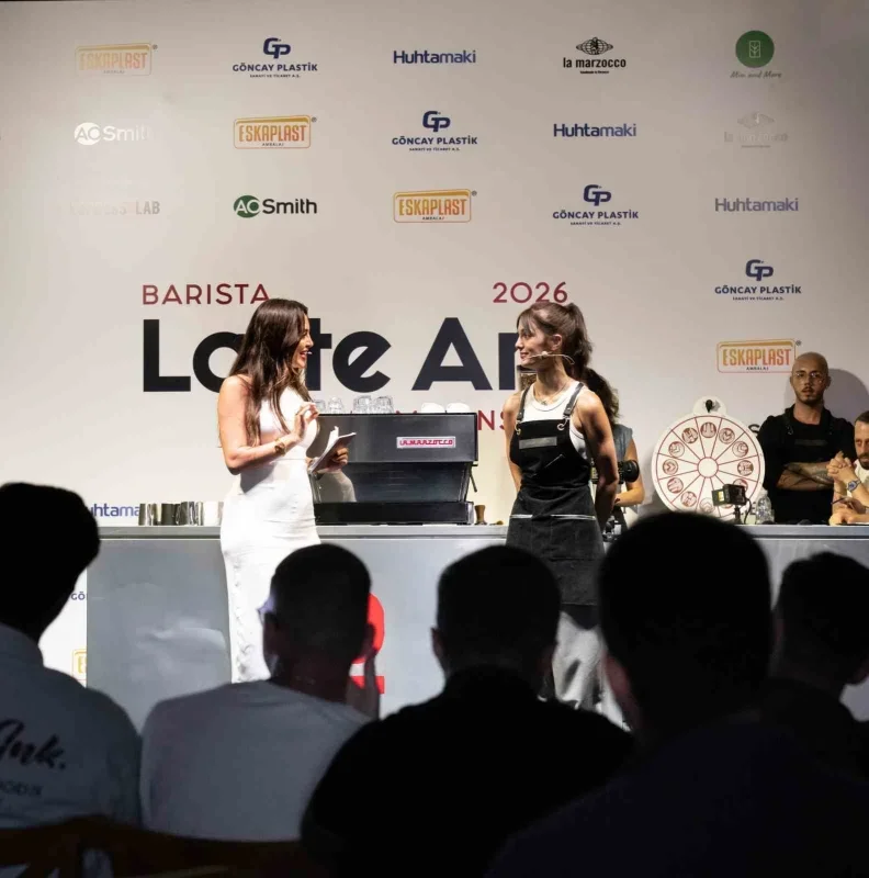Espressolab Latte Art Şampiyonası'nda Serap Toprak birinci oldu
