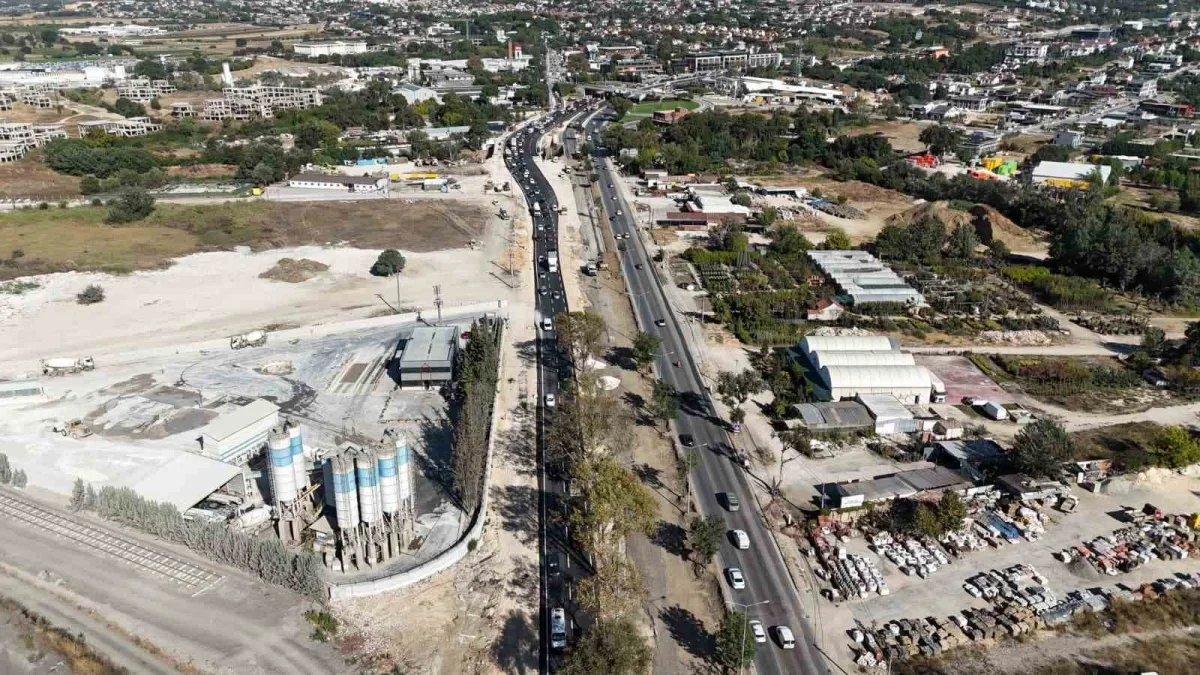 Bursa Mudanya Yolu'ndaki Yeni Geçit Köprüsü trafiğe açıldı