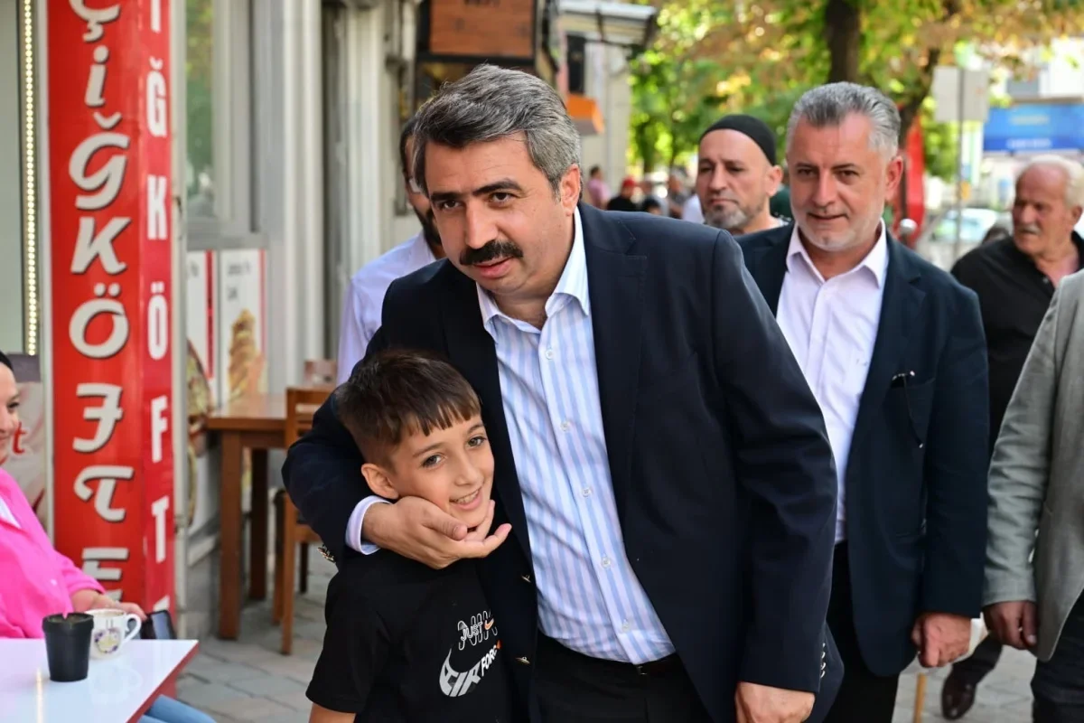 Oktay Yılmaz'dan Kurtuluş Caddesi'nde esnaf ziyareti