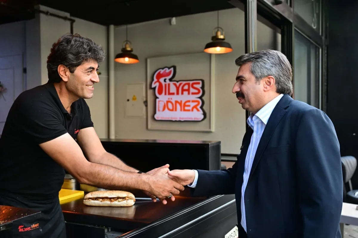 Oktay Yılmaz'dan Kurtuluş Caddesi'nde esnaf ziyareti