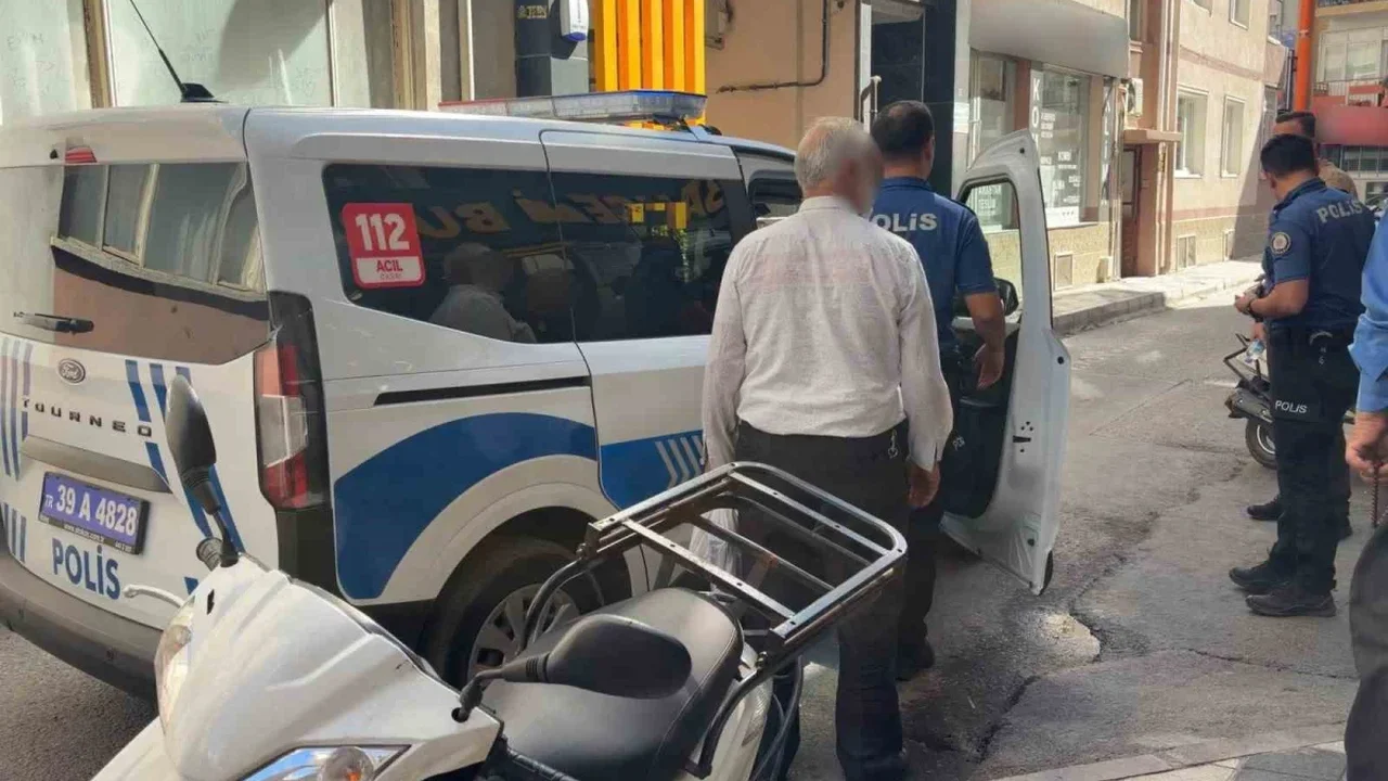 Kırklareli'nde oğlunun babasını darbettiği anlar kamerada