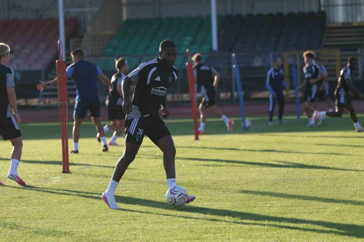 Kocaelispor, Galatasaray deplasmanı öncesi hazırlıklarını sürdürdü