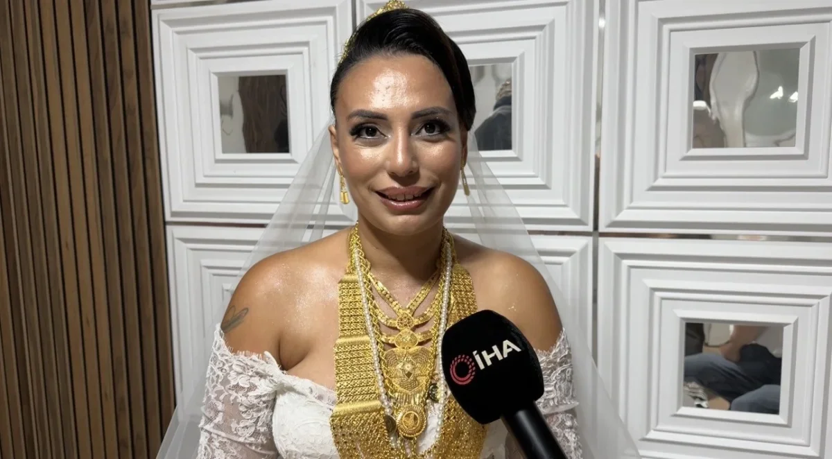 Esma Sezen 10 yıllık evlilikte gelinlik giyip nikah tazeledi