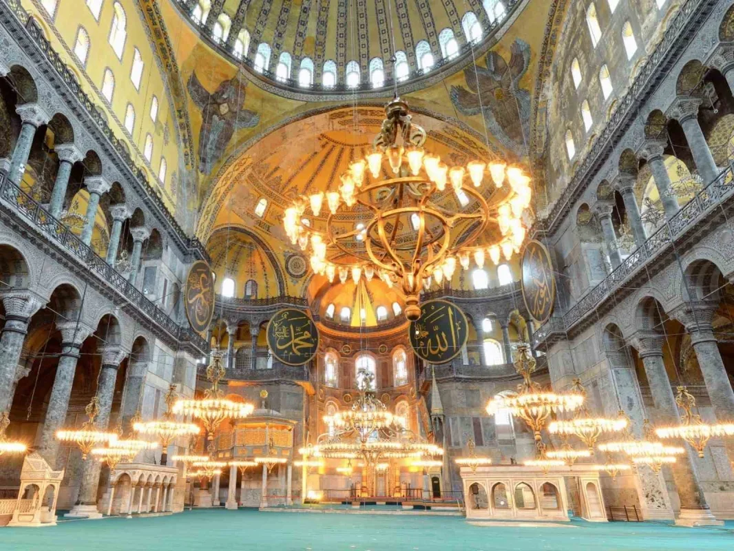 Ayasofya'nın doğu yarım kubbesinde güçlendirme başlıyor