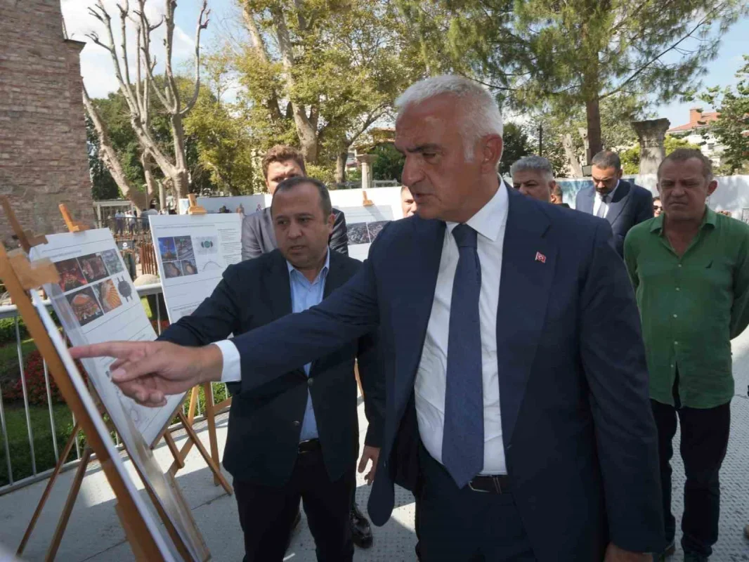 Ayasofya'nın doğu yarım kubbesinde güçlendirme başlıyor