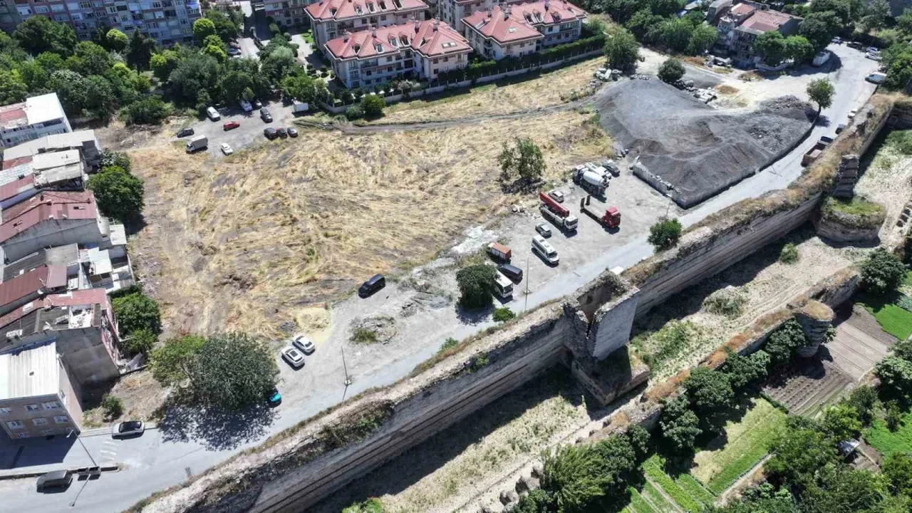 Fatih'te Yedikule Bostanları yeniden tarıma açılıyor
