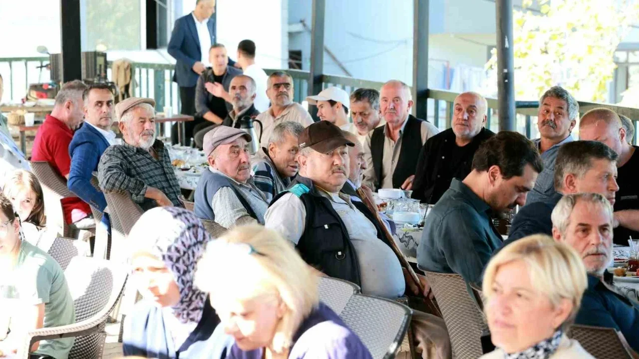 Erkan Aydın Yiğitali'de kadın üreticilerle bir araya geldi