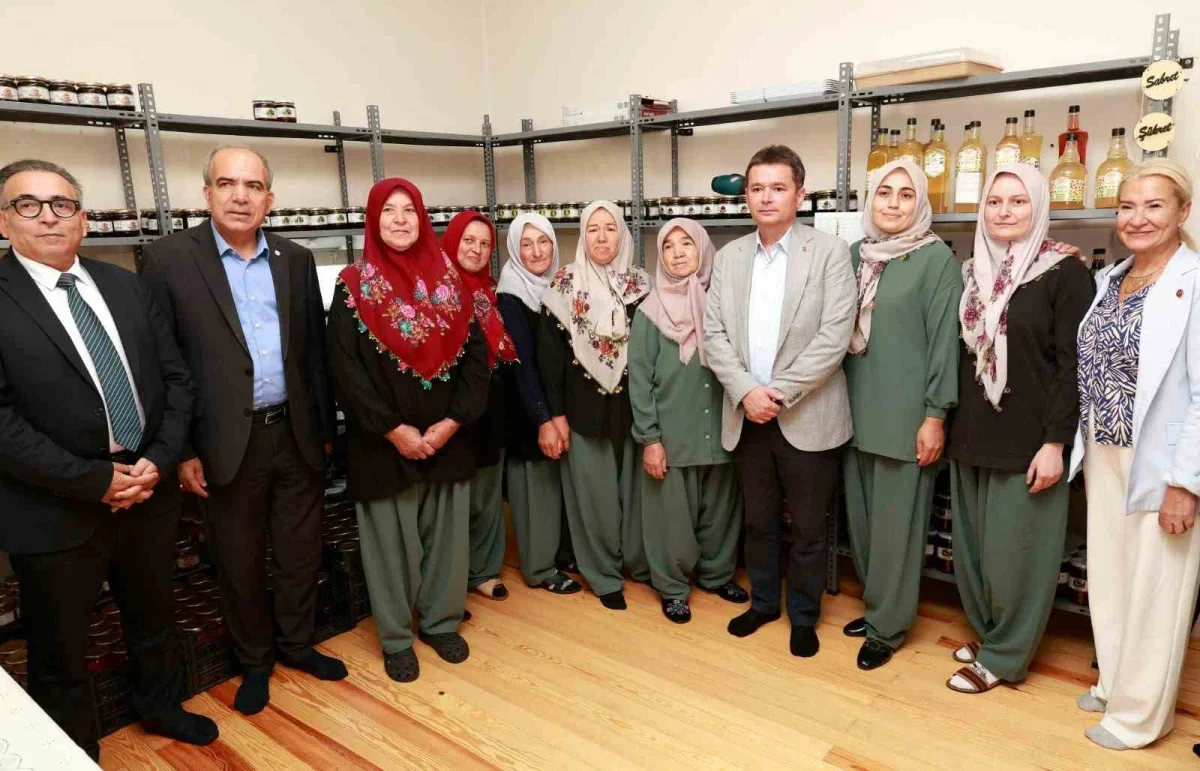 Erkan Aydın Yiğitali'de kadın üreticilerle bir araya geldi