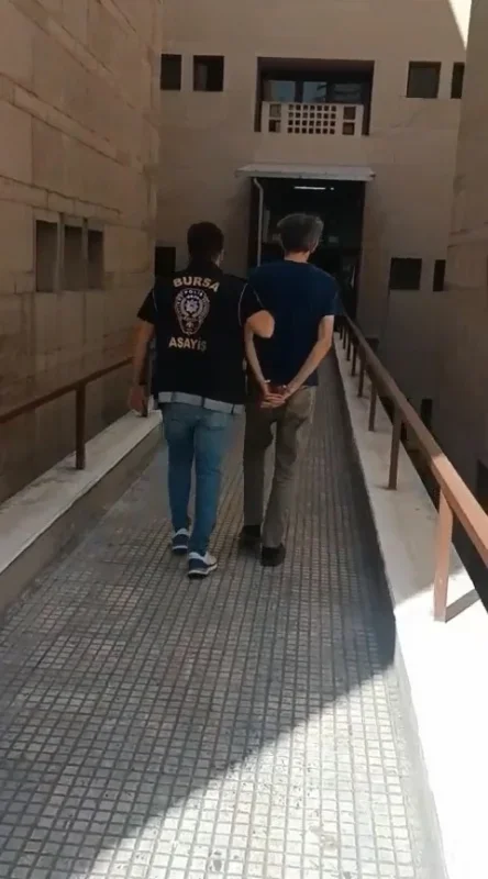 Bursa'da aranan 3 hükümlü operasyonla yakalandı